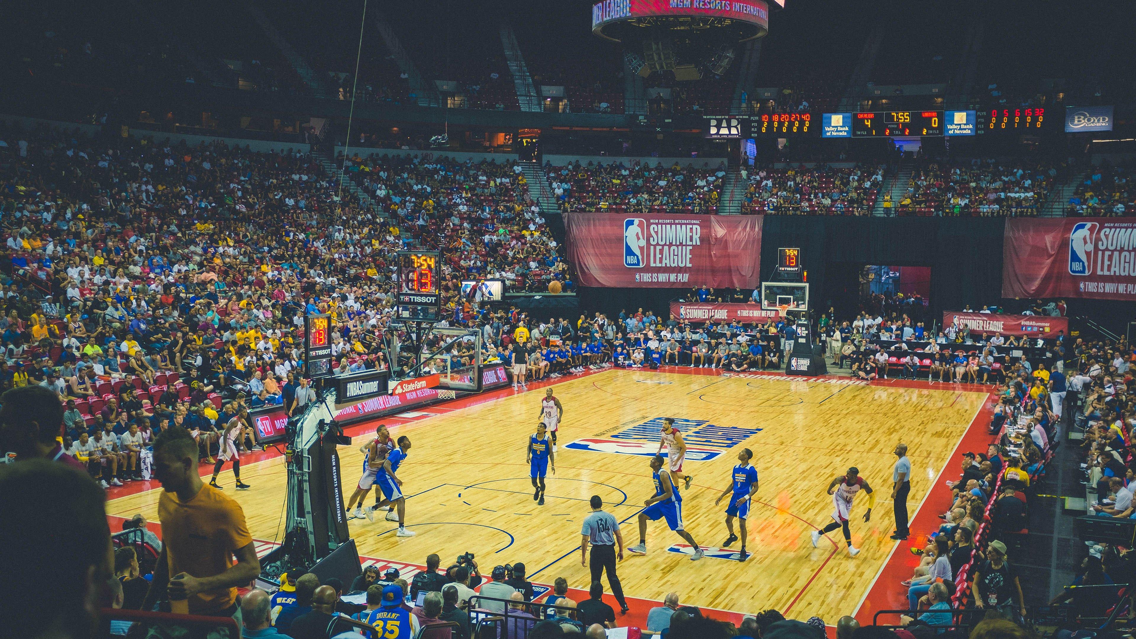 亚洲飞人再创佳绩 世界田径锦标赛跨栏项目惊现新纪录