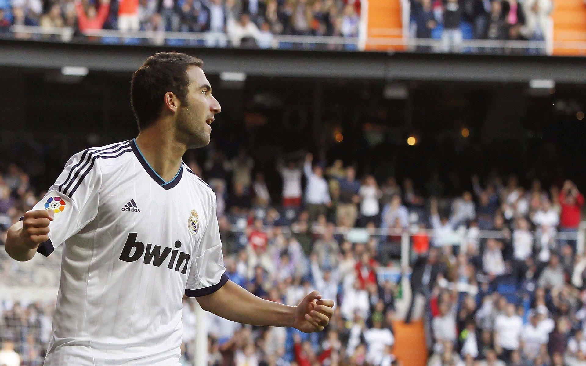 战术分析揭示胜利密码，深度解析关键比赛中的制胜策略